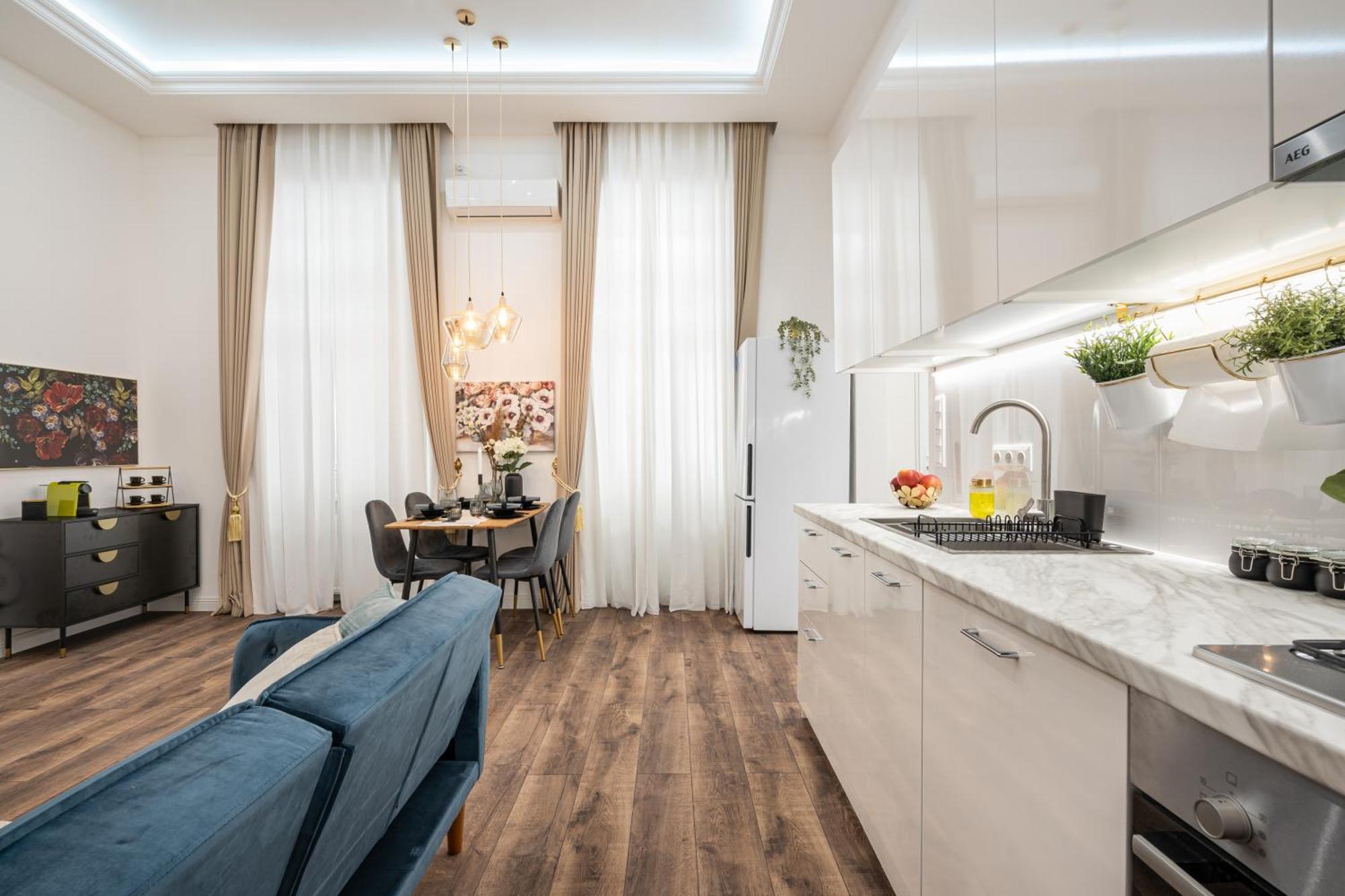 Blue Velvet Luxury Apartment Budapeste Exterior foto